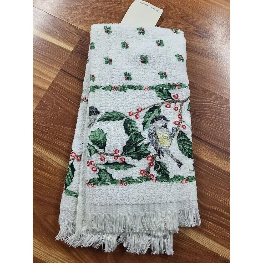 New Vintage Stevens Cannon Christmas Hand Towel Bird Holiday Red Green White USA